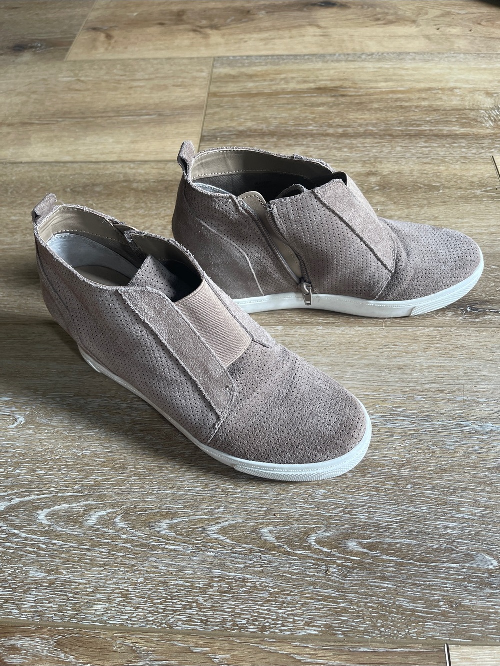 Steve Madden Taupe Wedge Sneaker Bootie
